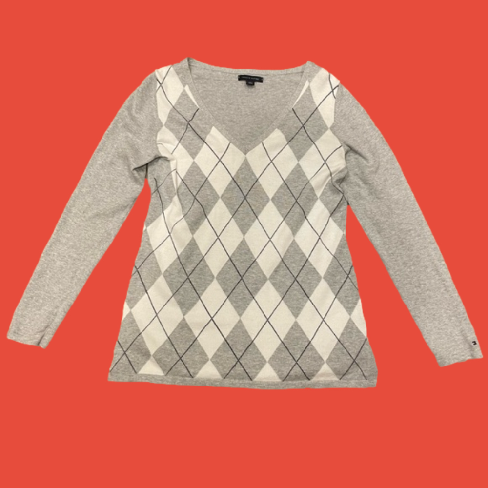 TOMMY Hilfiger grey and off white argyle v neck Sweater size Small